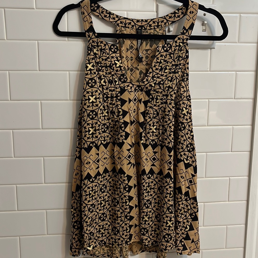 Plenty by Tracy Reece Gold Shimmer Flowy Tank Top